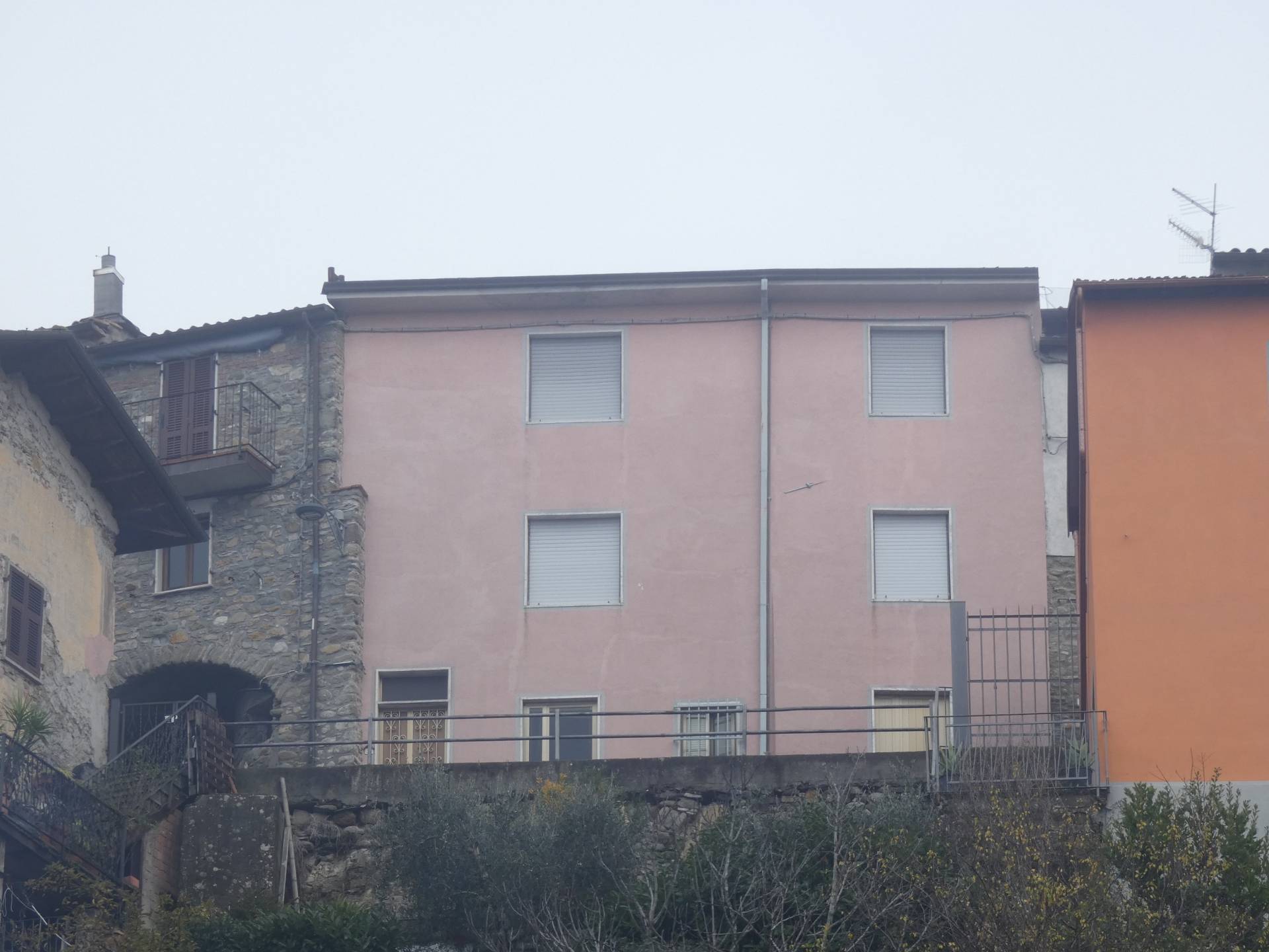Casa Semindipendente in Vendita a Fivizzano Massa Carrara