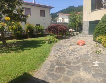 Casa Bi/Trifamiliare in Vendita a Licciana Nardi Massa Carrara