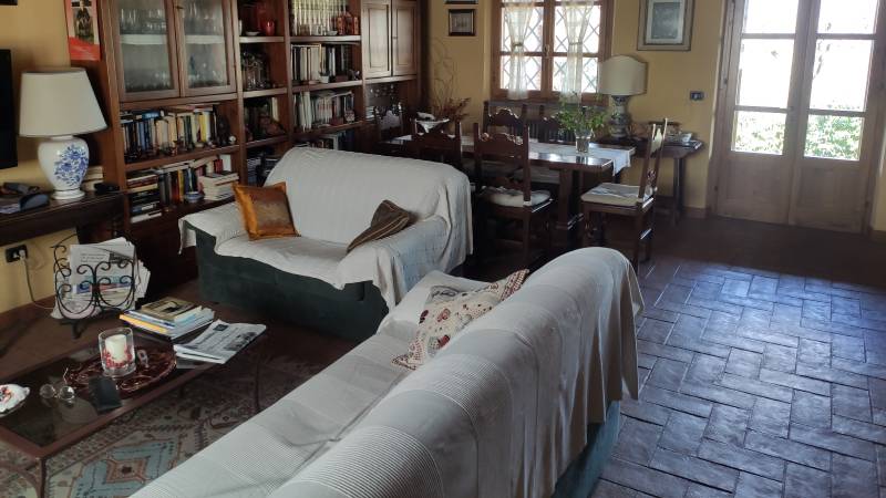 Villa in Vendita a Aulla Massa Carrara