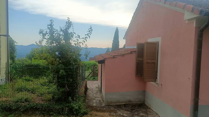 Casa Indipendente in Vendita a Fivizzano Massa Carrara