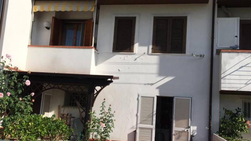 Villetta a schiera in Vendita a Santo Stefano di Magra La Spezia