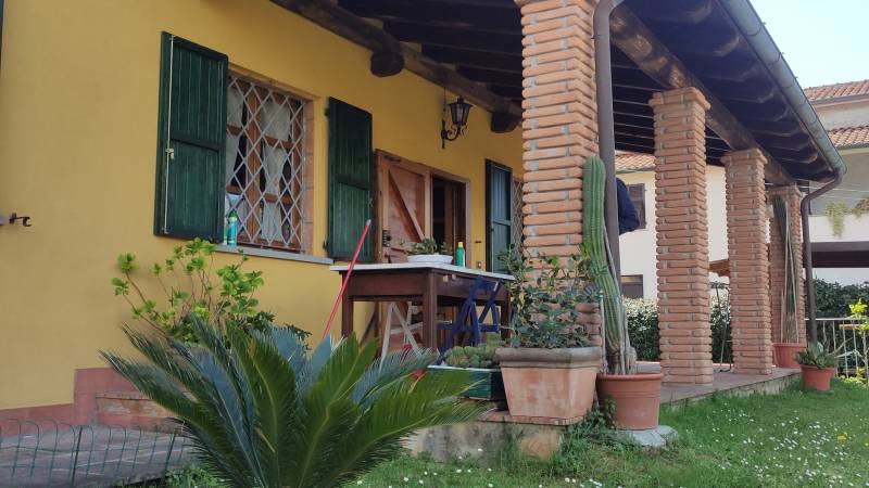 Villa in Vendita a Aulla Massa Carrara