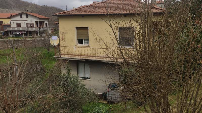 Casa Indipendente in Vendita a Fivizzano Massa Carrara