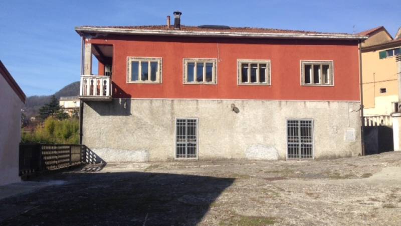 Casa Indipendente in Vendita a Aulla Massa Carrara