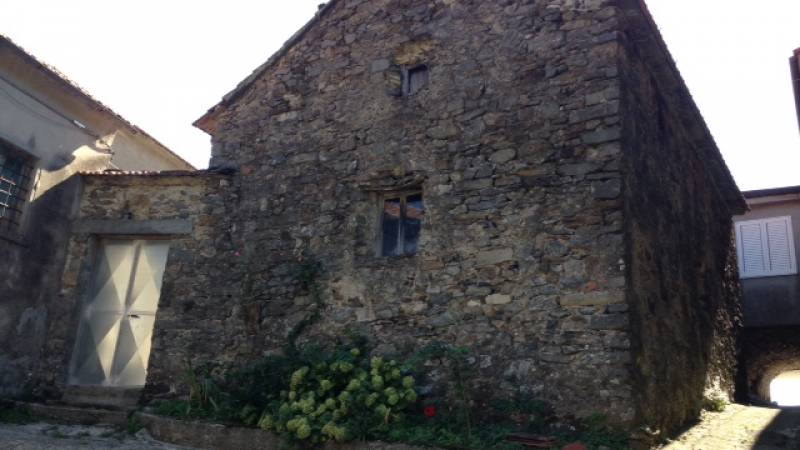 Casa Semindipendente in Vendita a Tresana Massa Carrara
