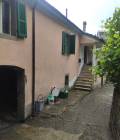 Casa semindipendente in pietra con giardinetto C120